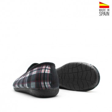zapatilla casa hombre cerrada​