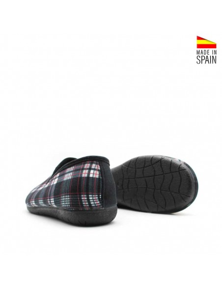 zapatilla casa hombre cerrada​