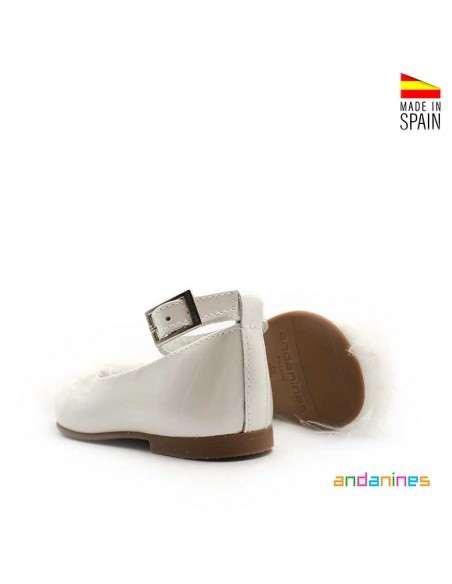 Merceditas elegantes niña