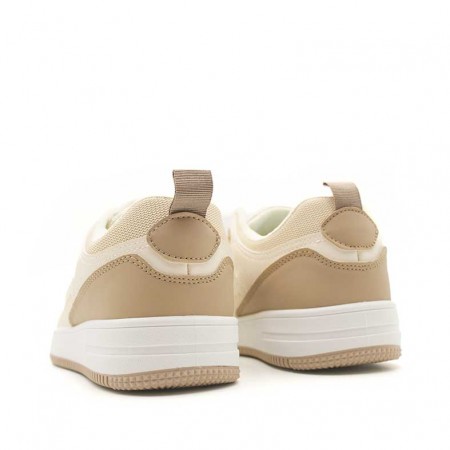 calzado beige urbano