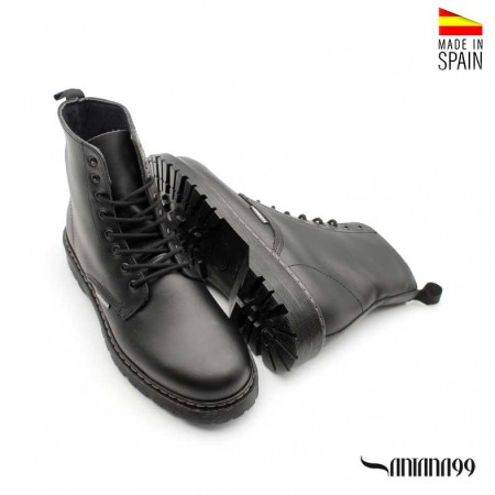 BOTA NEGRA DE PIEL PARA HOMBRE