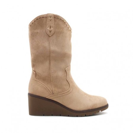 botas con cuña de antelina