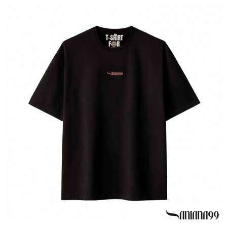 Camiseta Negra Con Diseño Atrás