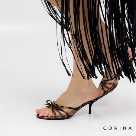 Sandalia mule tacon fino leopardo