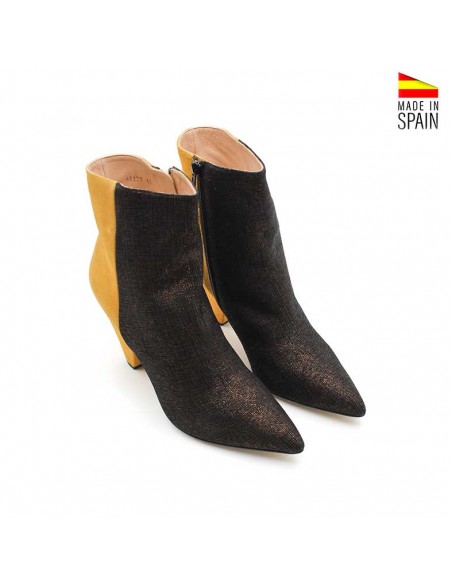 Botines mostaza y negro