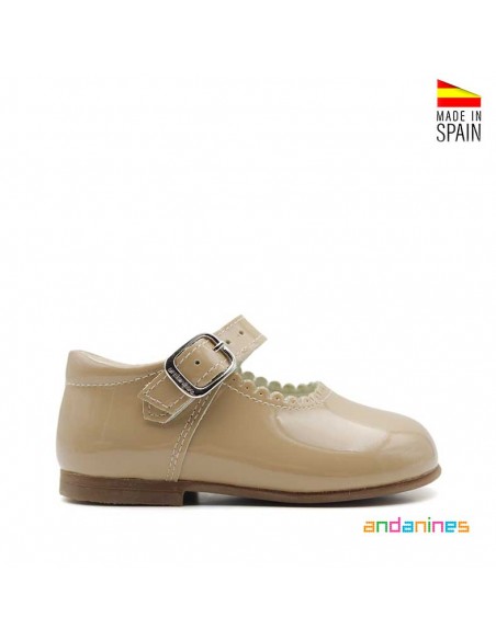 Zapatos charol niña