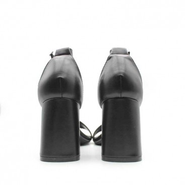 Sandalia negra con pulsera al tobillo y tacón ancho 7,8 cm