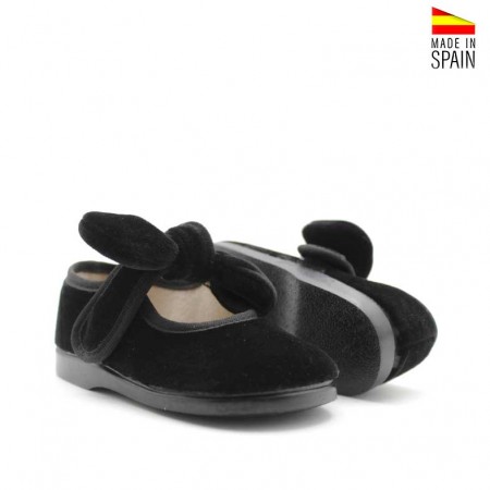 mercedita terciopelo negra niña