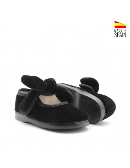 mercedita terciopelo negra niña