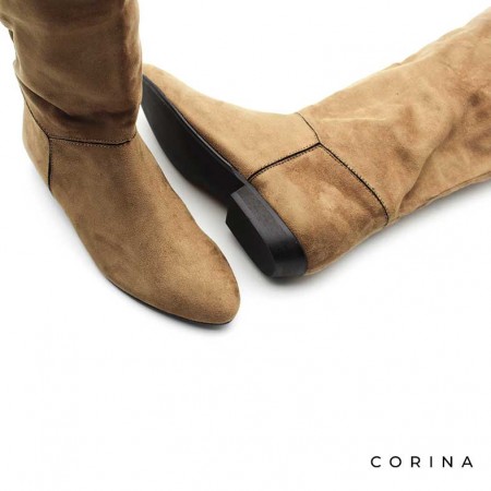 botas altas marrones planas​