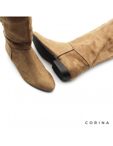 botas altas marrones planas​