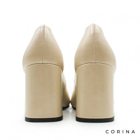 zapato beige tacon ancho​