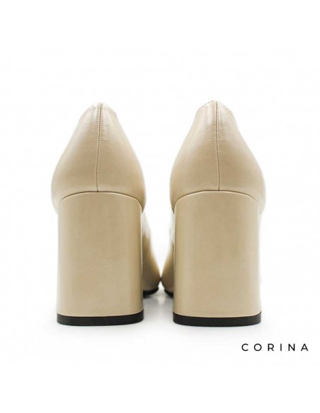 zapato beige tacon ancho​