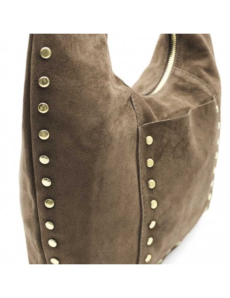 bolso hobo taupe con tachas
