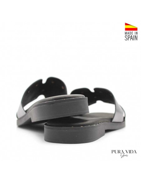 sandalia piel negra estilo pala
