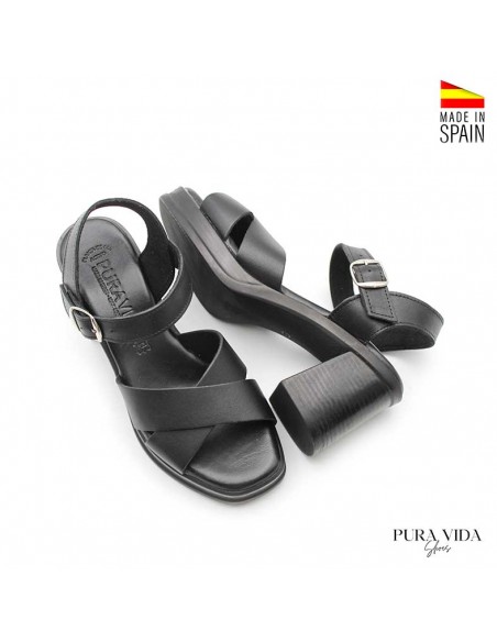SANDALIAS NEGRAS TACÓN ANCHO
