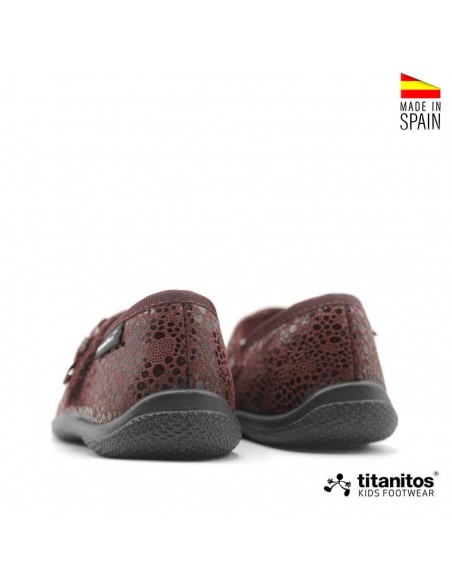 calzado infantil elegante color burdeos