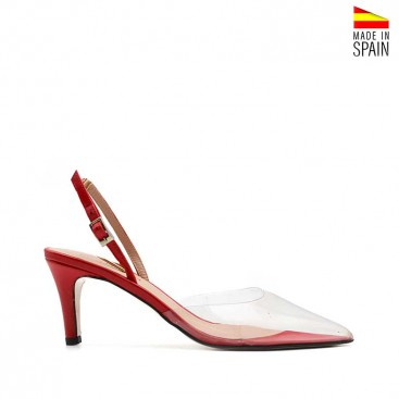 zapatos rojos de vinilo y piel