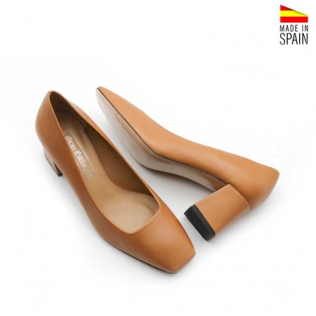 zapato clásico de tacón ancho