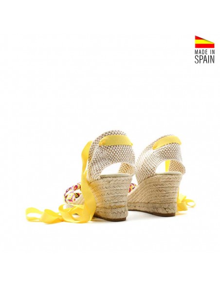 sandalia cuña amarilla de esparto natural