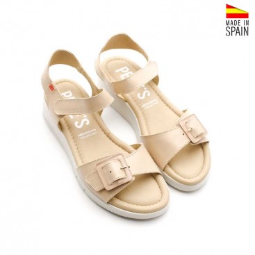 sandalias cuña color beige fabricadas en España