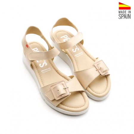 sandalias cuña color beige fabricadas en España