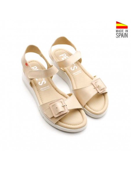 sandalias cuña color beige fabricadas en España