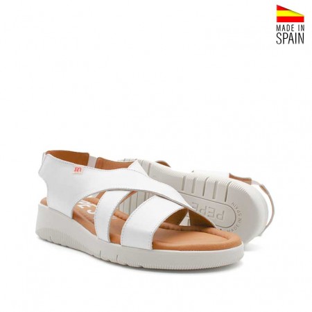 cuñas bajas blancas de piel