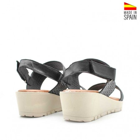 sandalia negra cuña cómoda