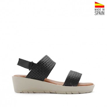 cuñas negras bajas de piel