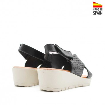 cuñas negras piel fabricadas en españa