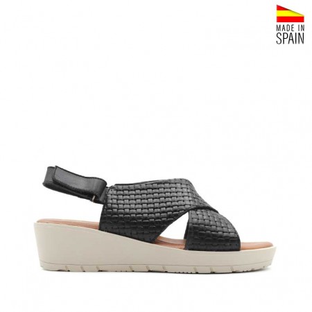 cuñas negras piel cómodas