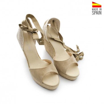 sandalia de cuña con plataforma de yute natural