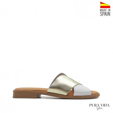 sandalias planas blancas de piel con pala cruzada