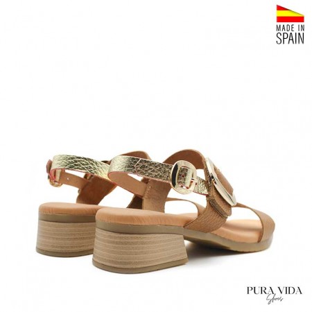 sandalia cómoda camel con tacón bajo