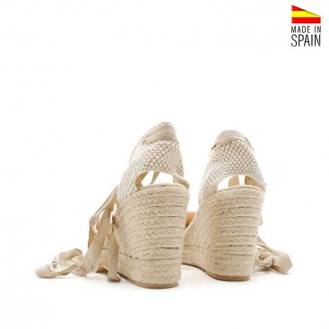 calzado de esparto con plataforma de yute