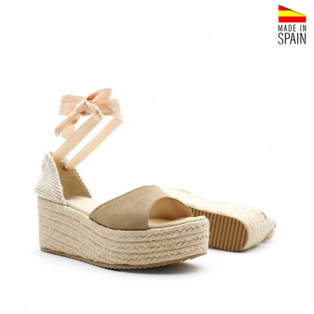 sandalia con cuña y plataforma de yute