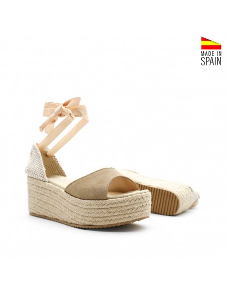 sandalia con cuña y plataforma de yute