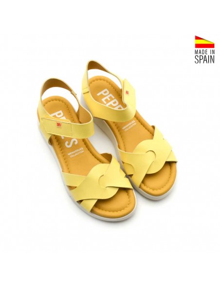 sandalias amarillas de cuña baja