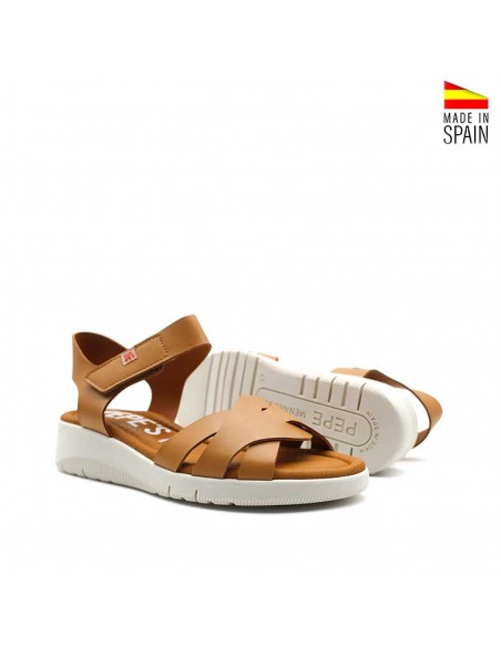 sandalias camel de cuña baja cómodas