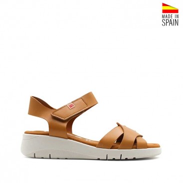 cuña camel de piel con velcro