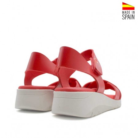 sandalias rojas de cuña baja cómodas