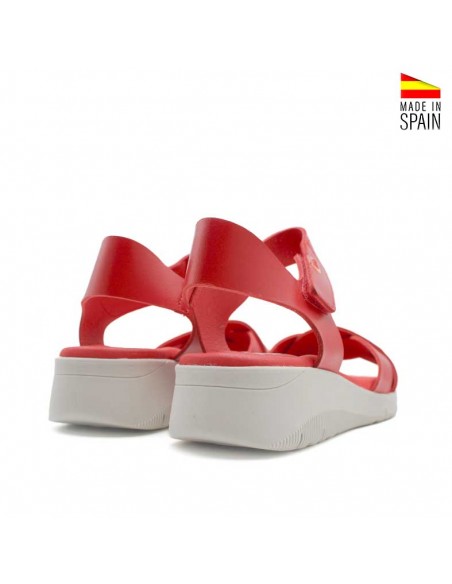 sandalias rojas de cuña baja cómodas