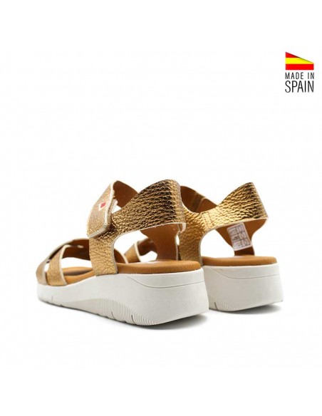 sandalias bronce de cuña baja