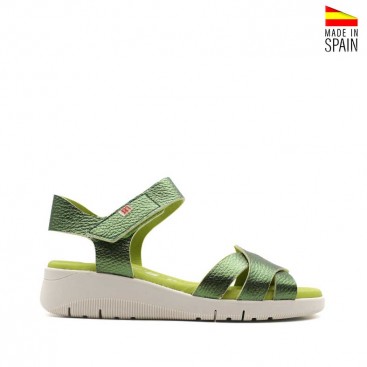 sandalias color verde de cuña baja