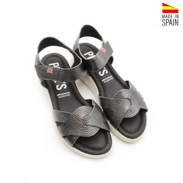 sandalias negras metalizadas con velcro