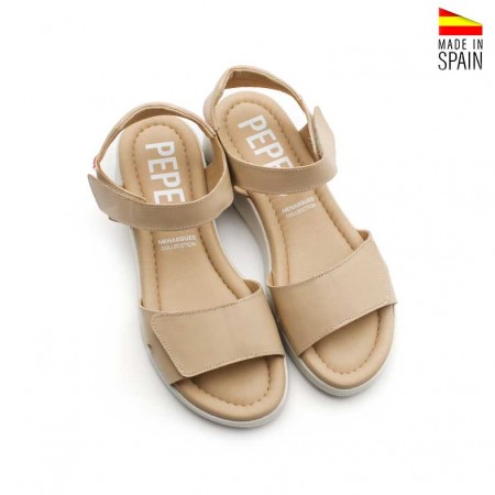 sandalias beige de cuña baja cómodas
