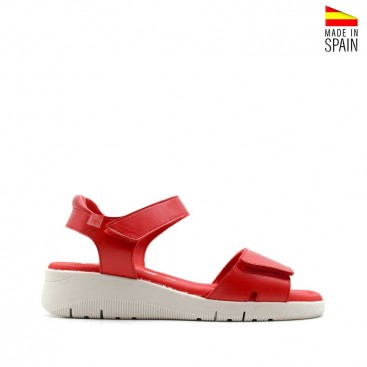 sandalias con cuña rojas de piel
