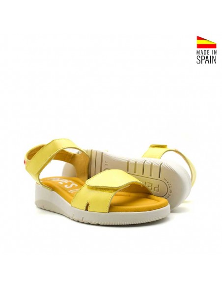sandalias amarillas de cuña baja cómodas