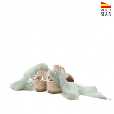 Parte trasera de esparteñas comunión verde agua niña fabricadas en España